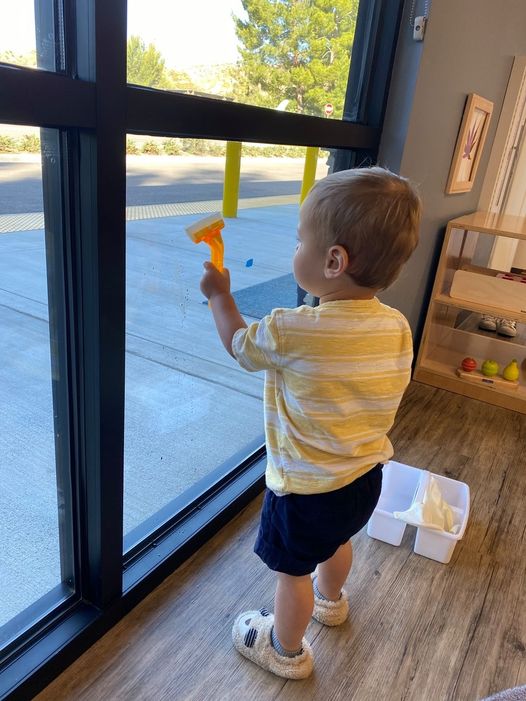 Montessori Squeegee
