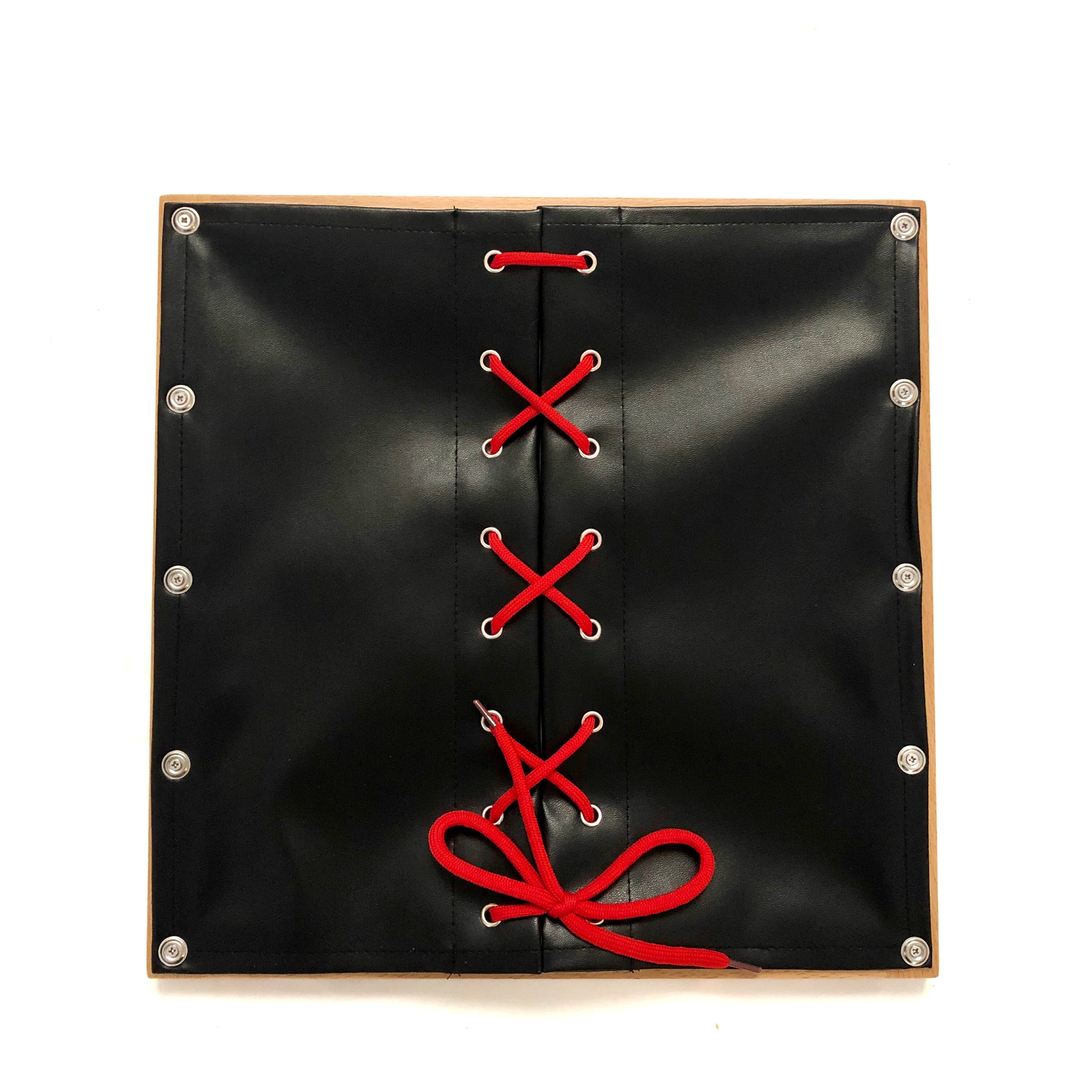 Shoe Lacing
Dressing Frame