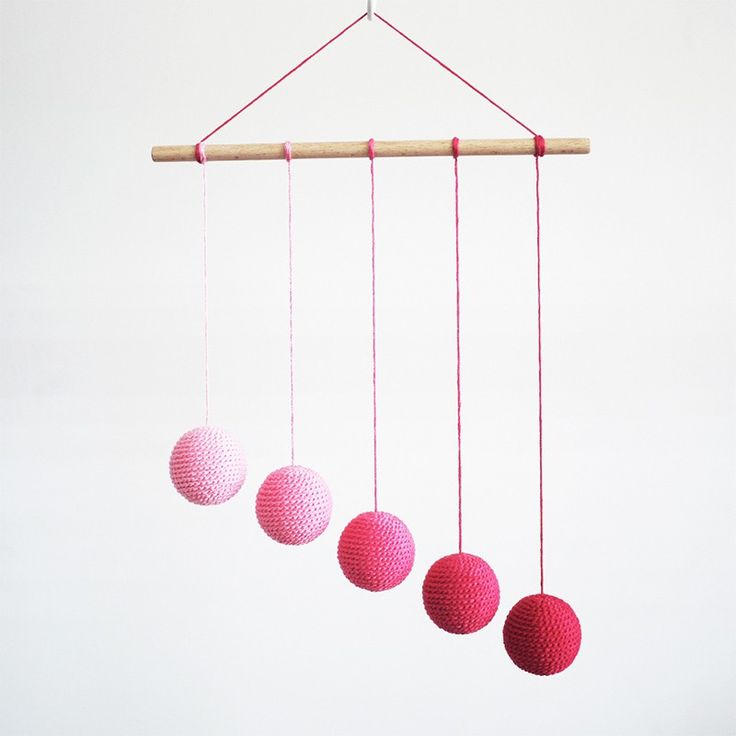 Graduation Mobile - Red